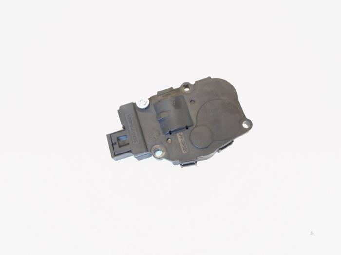 Heater valve motor Audi SQ5 3.0 TDI V6 24V - 8K0820511C