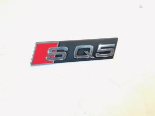 Używane Emblemat Audi SQ5 (8RB) 3.0 TDI V6 24V Cena € 15,00 Procedura marży oferowane przez GEJO Revisie & Onderdelen BV