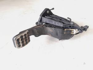 Used Clutch pedal Mercedes CLA (117.3) 1.5 CLA-180 CDI, 180 d 16V Price € 29,95 Margin scheme offered by GEJO Revisie & Onderdelen BV