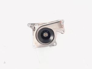 Vattenpump från en Mercedes-Benz CLA (117.3) 1.5 CLA-180 CDI, 180 d 16V 2015