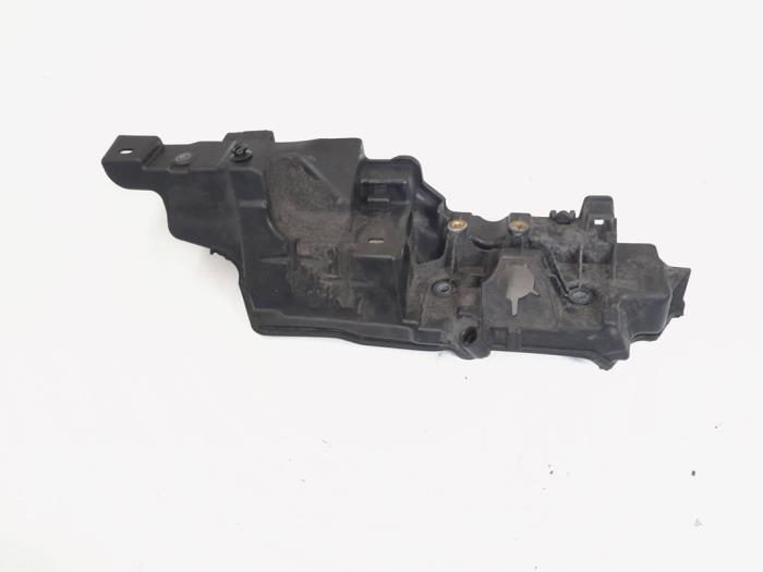 Gebrauchte Ventildeckel Mercedes CLA (117.3) 1.5 CLA-180 CDI, 180 d 16V Preis € 15,00 Margenregelung angeboten von GEJO Revisie & Onderdelen BV
