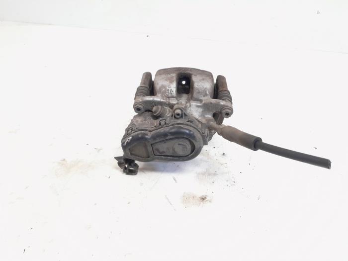 Rear brake calliper, left from a Mercedes-Benz CLA (117.3) 1.5 CLA-180 CDI, 180 d 16V 2015