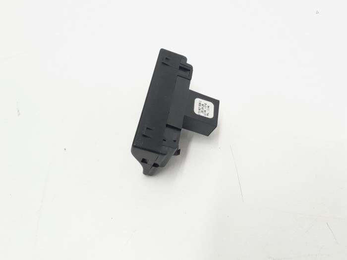 Gebrauchte Lichtsensor Volkswagen Touran (1T3) 1.4 16V TSI 140 Preis € 10,95 Margenregelung angeboten von GEJO Revisie & Onderdelen BV