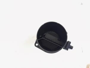 Luftmassenmesser van een Volkswagen Transporter T5 2.0 TDI DRF 2011
