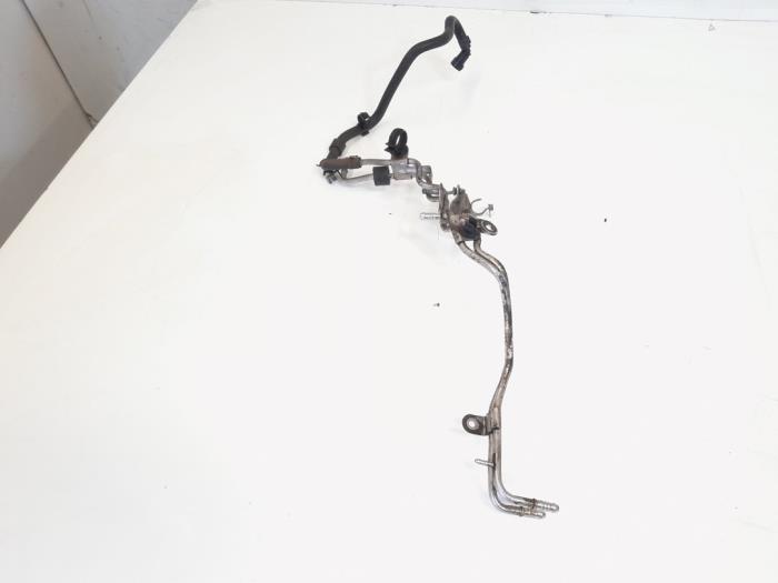 Usagé Conduit de carburant Volkswagen Transporter T5 2.0 TDI DRF Prix € 50,00 Règlement à la marge proposé par GEJO Revisie & Onderdelen BV