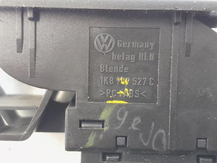 Commutateur hayon d'un Volkswagen Scirocco (137/13AD) 1.4 TSI 122 16V 2011