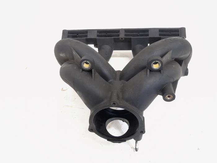 Używane Kolektor dolotowy BMW 3 serie (E36/4) 318iS 16V Cena € 60,00 Procedura marży oferowane przez GEJO Revisie & Onderdelen BV
