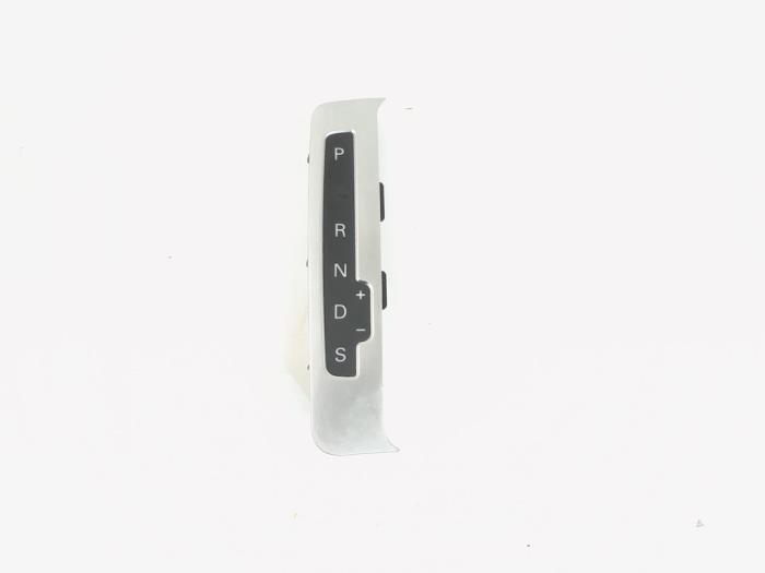 Gear shift selector indicator