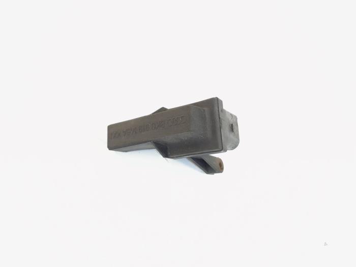 Używane Antena (rózne) Audi A6 Avant (C6) 2.0 T FSI 16V Cena € 24,95 Procedura marży oferowane przez GEJO Revisie & Onderdelen BV