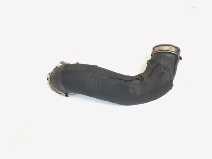 Usagé Tuyau intercooler Audi A4 Avant (B8) 3.0 TDI V6 24V Quattro Prix € 9,00 Règlement à la marge proposé par GEJO Revisie & Onderdelen BV