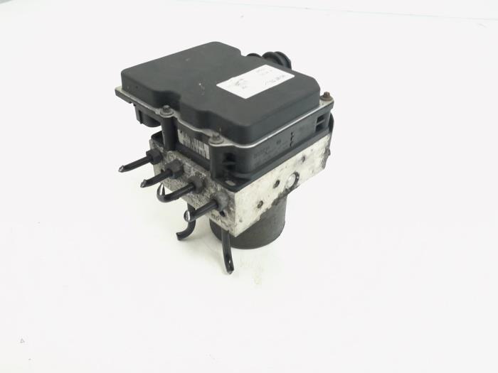 Begagnade ABS-pump Audi A5 (8T3) 3.0 TDI V6 24V Quattro Pris € 165,00 Marginaltabell erbjuds av GEJO Revisie & Onderdelen BV