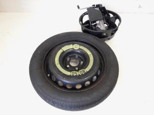 Used Jackkit + spare wheel Mercedes E (C207) E-350 CDI V6 24V Price € 150,00 Margin scheme offered by GEJO Revisie & Onderdelen BV