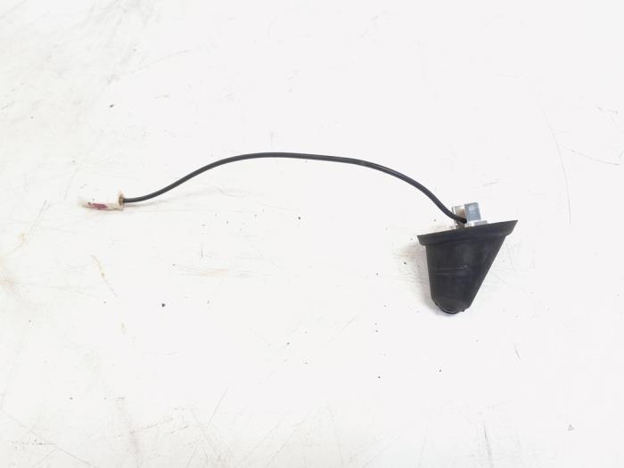 Używane Antena Volkswagen Golf Plus (5M1/1KP) 1.4 TSI 122 16V Cena € 19,95 Procedura marży oferowane przez GEJO Revisie & Onderdelen BV