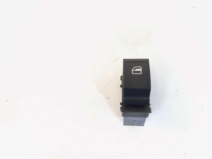 Electric window switch from a Volkswagen Golf Plus (5M1/1KP) 1.4 TSI 122 16V 2008