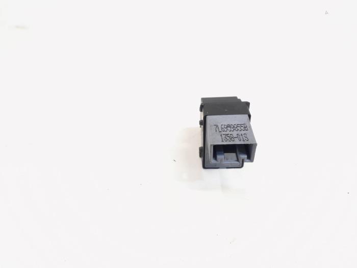 Electric window switch from a Volkswagen Golf Plus (5M1/1KP) 1.4 TSI 122 16V 2008