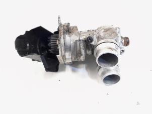 Usagé Pompe à eau Audi A4 Avant (B8) 1.8 TFSI 16V Prix € 100,00 Règlement à la marge proposé par GEJO Revisie & Onderdelen BV