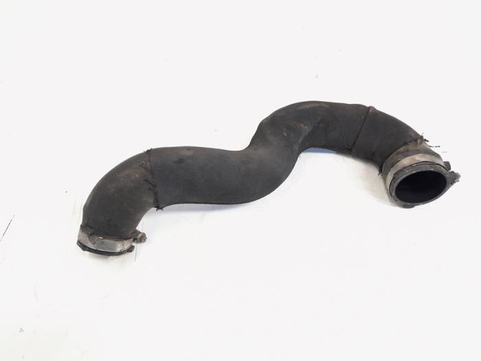 Gebrauchte Intercooler Schlauch Audi A4 Avant (B8) 1.8 TFSI 16V Preis € 9,00 Margenregelung angeboten von GEJO Revisie & Onderdelen BV