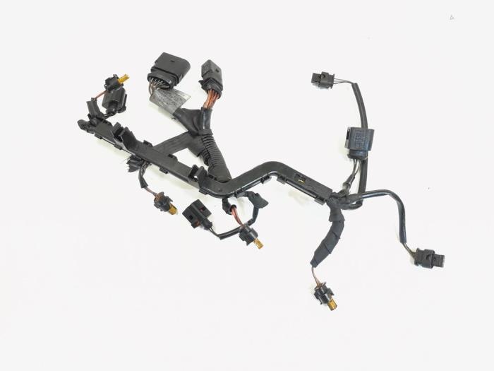 Fuel injector wires