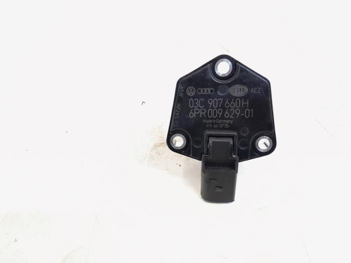 Oil level sensor from a Volkswagen Polo V (6R) 1.2 TSI 2010