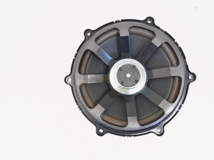 Używane Subwoofer Landrover Range Rover Sport (LS) 2.7 TDV6 24V Cena € 73,00 Procedura marży oferowane przez GEJO Revisie & Onderdelen BV