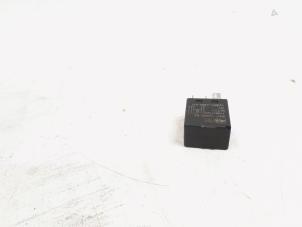 Gebrauchte Relais Landrover Range Rover Sport (LS) 2.7 TDV6 24V Preis € 4,95 Margenregelung angeboten von GEJO Revisie & Onderdelen BV
