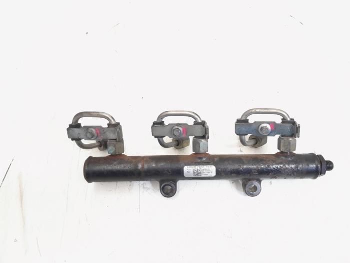 Gebrauchte Kraftstoffverteiler Landrover Range Rover Sport (LS) 2.7 TDV6 24V Preis € 50,00 Margenregelung angeboten von GEJO Revisie & Onderdelen BV