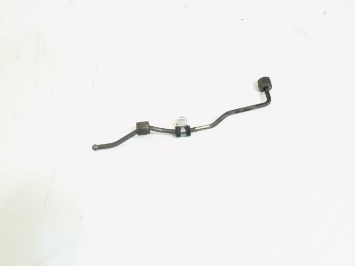 Gebrauchte Kraftstoffleitung Landrover Range Rover Sport (LS) 2.7 TDV6 24V Preis € 8,00 Margenregelung angeboten von GEJO Revisie & Onderdelen BV