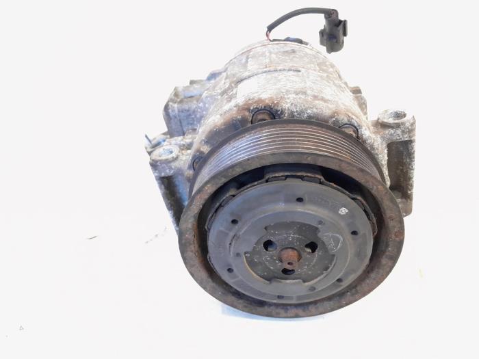 Air conditioning pump from a Land Rover Range Rover Sport (LS) 2.7 TDV6 24V 2006