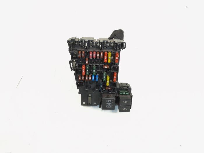 Fuse Box Audi Rs 3 Sportback 25 Tfsi 20v Quattro 5q0937615c Vw Ag 9520