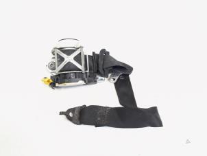Used Rear seatbelt, right Mercedes ML II (164/4JG) 3.0 ML-280 CDI 4-Matic V6 24V Price € 44,95 Margin scheme offered by GEJO Revisie & Onderdelen BV