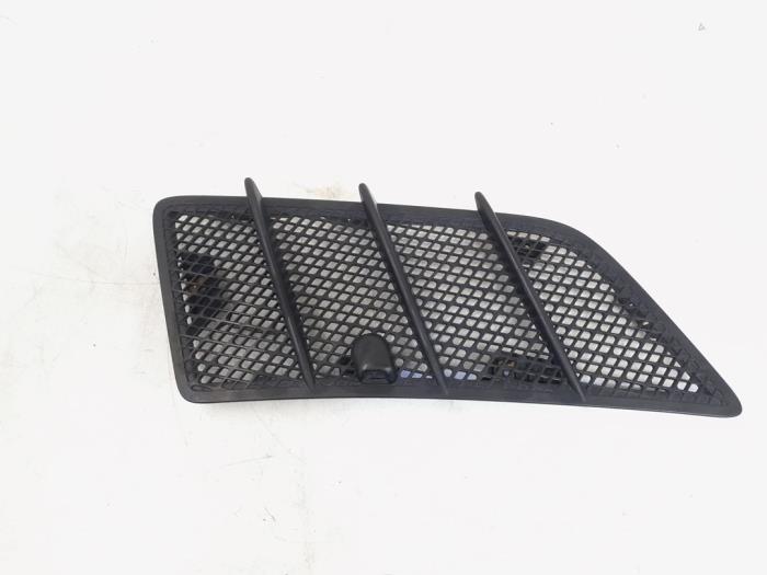 Gebrauchte Abdeckplatte sonstige Mercedes ML II (164/4JG) 3.0 ML-280 CDI 4-Matic V6 24V Preis € 30,00 Margenregelung angeboten von GEJO Revisie & Onderdelen BV