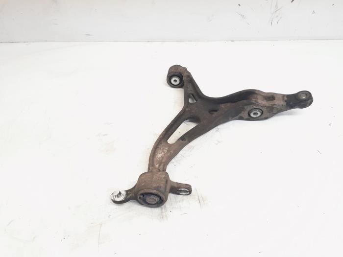 Gebrauchte Querlenker unten rechts vorne Mercedes ML II (164/4JG) 3.0 ML-280 CDI 4-Matic V6 24V Preis € 44,00 Margenregelung angeboten von GEJO Revisie & Onderdelen BV