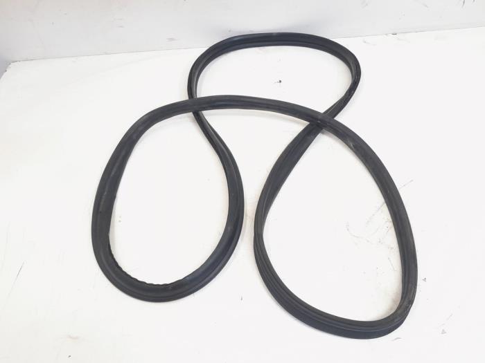Tailgate seal rubber