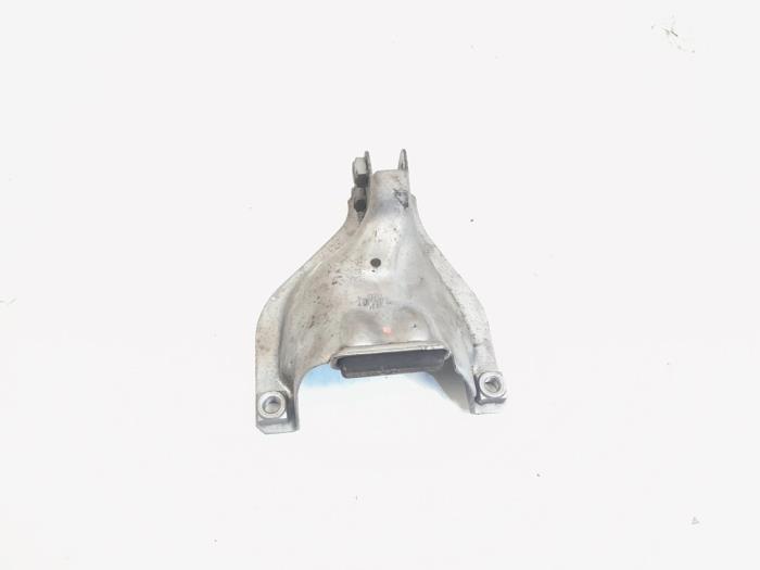 Used Engine mount Audi A6 (C7) 2.0 TDI 16V Price € 9,00 Margin scheme offered by GEJO Revisie & Onderdelen BV