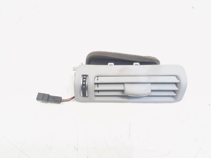 Roof air vent grille