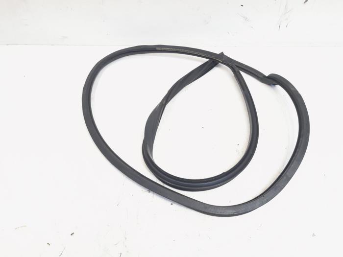 Begagnade Dörrtätning, 2-dörrars, höger Audi TT (8N3) 1.8 20V Turbo Pris € 49,00 Marginaltabell erbjuds av GEJO Revisie & Onderdelen BV