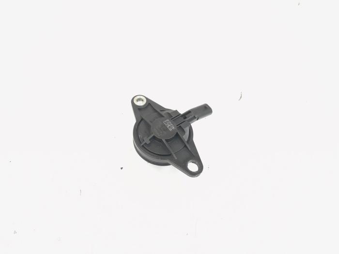 Begagnade Kamaxelsensor Volkswagen Golf VII (AUA) 1.5 TSI Evo BMT 16V Pris € 19,00 Marginaltabell erbjuds av GEJO Revisie & Onderdelen BV