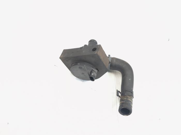 Begagnade Extra vattenpump Volkswagen Golf VII (AUA) 1.5 TSI Evo BMT 16V Pris € 9,00 Marginaltabell erbjuds av GEJO Revisie & Onderdelen BV