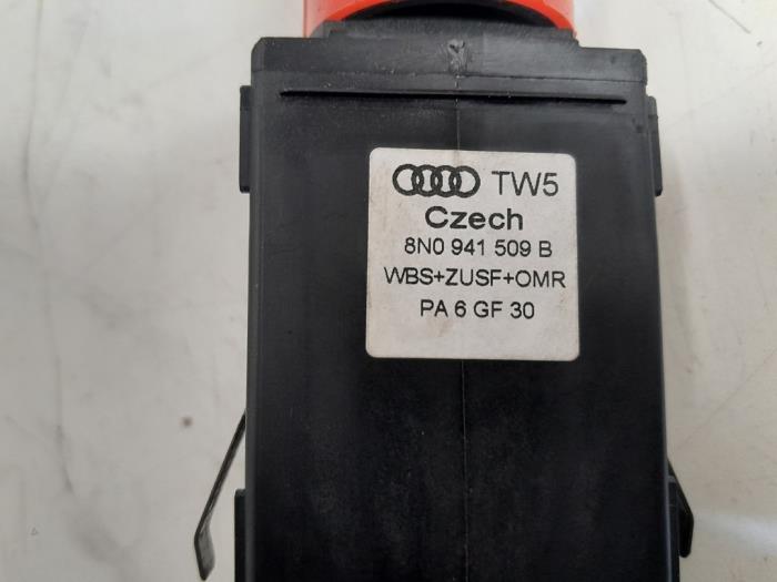 Interruptor de luz de pánico de un Audi TT (8N3) 1.8 20V Turbo 2002