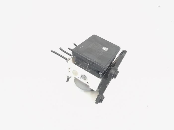 Begagnade ABS-pump Audi A3 Limousine (8VS/8VM) 1.0 TFSI 12V Pris € 44,99 Marginaltabell erbjuds av GEJO Revisie & Onderdelen BV