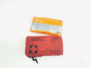 Used First aid kit Audi A3 Limousine (8VS/8VM) 1.0 TFSI 12V Price € 7,00 Margin scheme offered by GEJO Revisie & Onderdelen BV