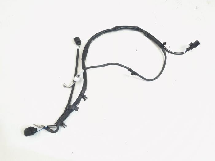 Cable (miscellaneous) from a Audi A3 Limousine (8VS/8VM) 1.0 TFSI 12V 2017