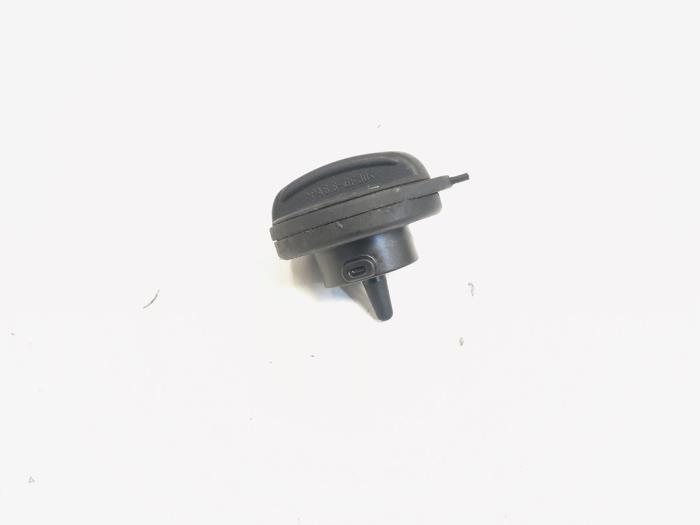 Fuel cap Audi A4 Avant 2.0 TDI 16V LZ7H 8K0201550B