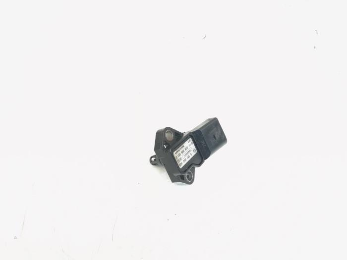 Mapping sensor (intake manifold) from a Audi A4 Avant (B8) 2.0 TDI 16V 2010