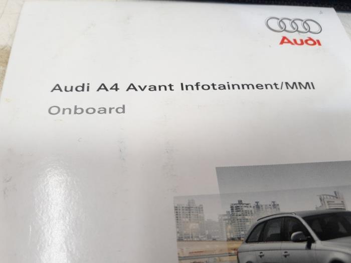 Instrucciones(varios) de un Audi A4 Avant (B8) 3.0 TDI V6 24V Quattro 2008