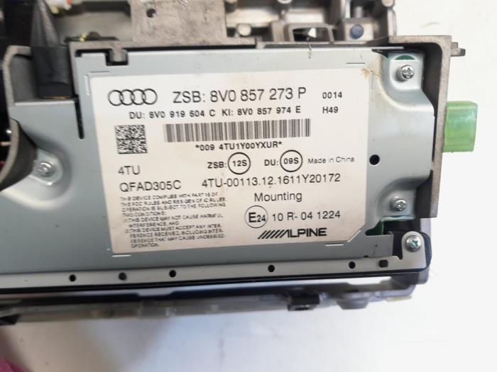 Display Multi Media control unit from a Audi A3 Sportback (8VA/8VF) 1.4 TFSI ACT Ultra 16V 2017