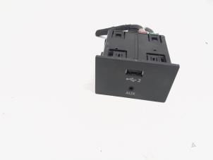 Usagé Connexion USB Audi A3 Sportback (8VA/8VF) 1.4 TFSI ACT Ultra 16V Prix € 185,00 Règlement à la marge proposé par GEJO Revisie & Onderdelen BV