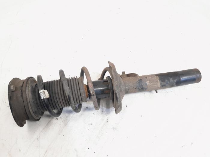 Front shock absorber, right from a Audi A3 Sportback (8VA/8VF) 1.4 TFSI ACT Ultra 16V 2017