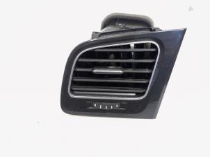 Usados Rejilla de aire de salpicadero Volkswagen Golf VII (AUA) 1.0 TSI 12V Precio € 9,99 Norma de margen ofrecido por GEJO Revisie & Onderdelen BV