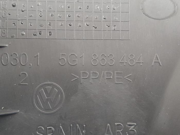 A-pillar cover, right from a Volkswagen Golf VII (AUA) 1.0 TSI 12V 2018